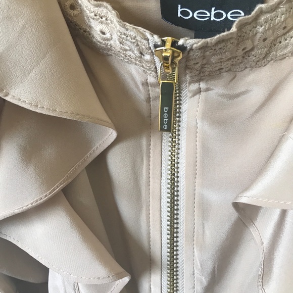 Bebe Women’s Silk Tan Ruffle detail Sleeveless dress size XS - Picture 8 of 9